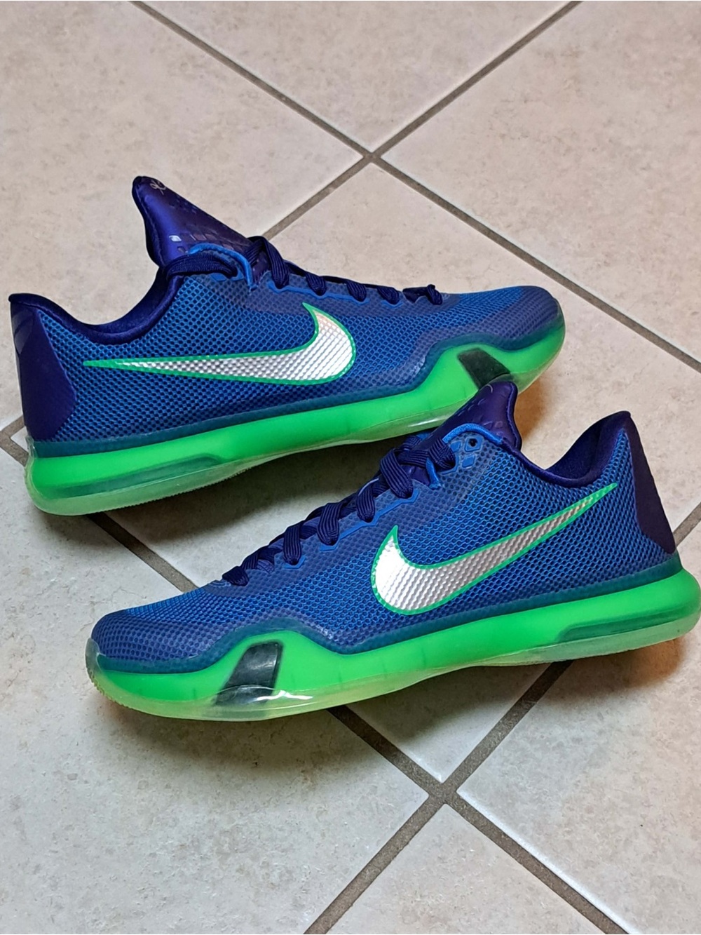 Nike Kobe 10 "Emerald City" basketball shoes (2015) - Men's size 9